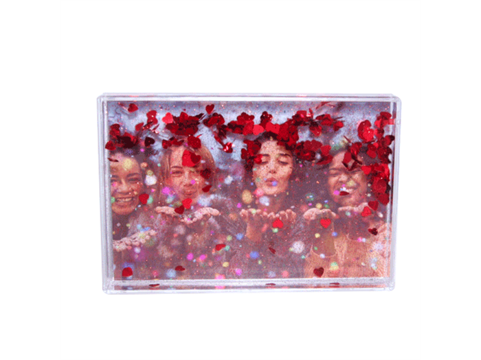GBH46 Heart Blox 4x6 photo frame in action